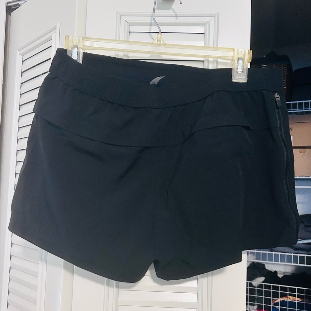Women’s Fabletics Jet Black Performance Shorts Size M